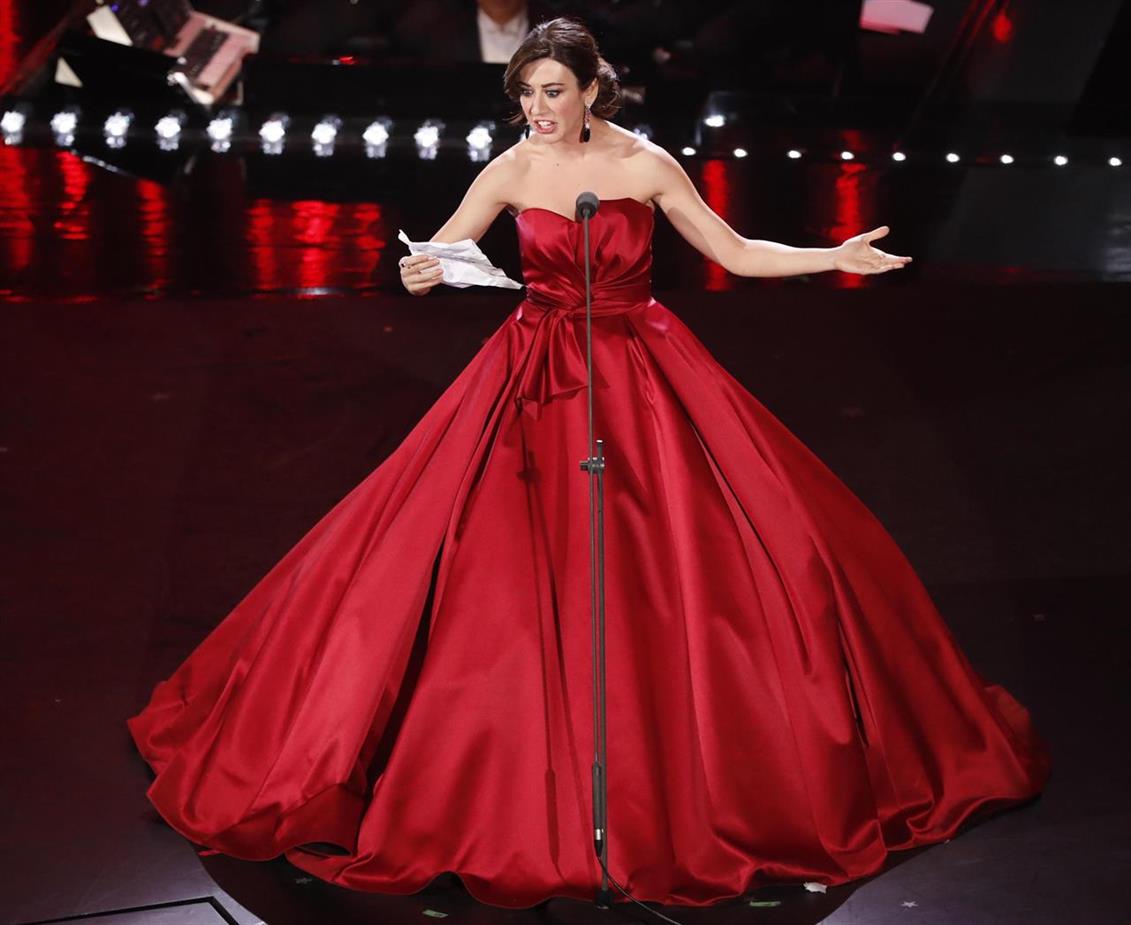 Virginia Raffaele abito rosso